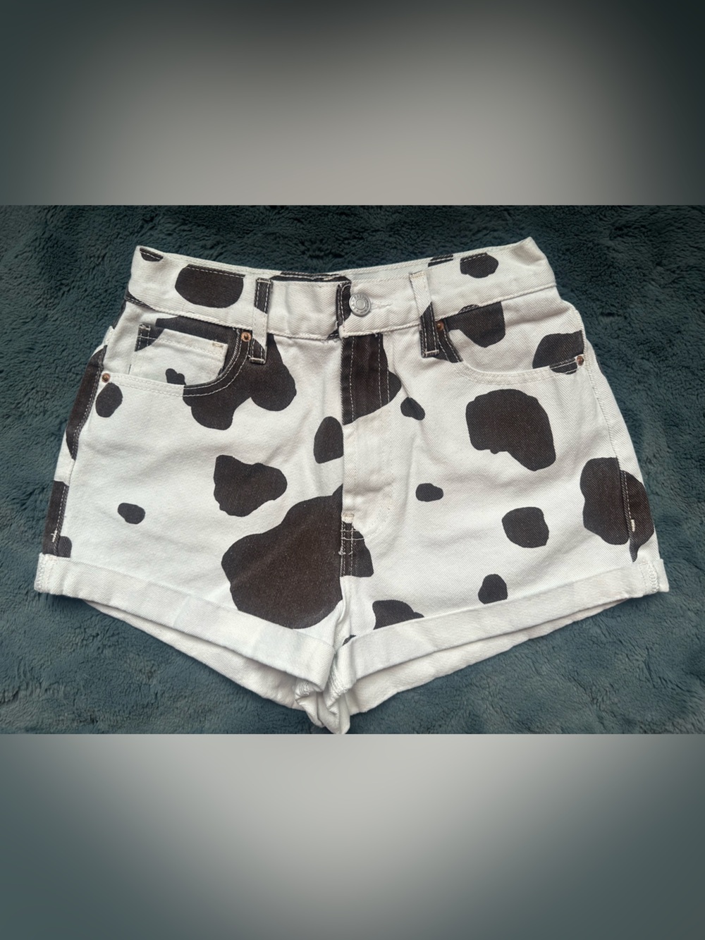 Pacsun - Cow Print Women’s Denim Shorts - White and Black - size 26